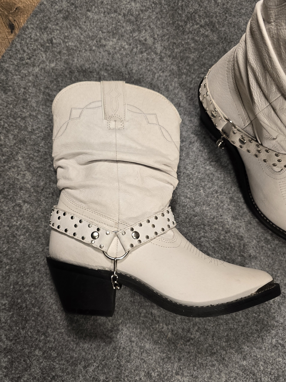 Shyanne Womens Tammye Slouch Harness Western Studded Boot